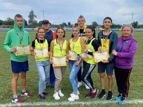 Новина Кропивницькі легкоатлети здобули нагороди на обласних змаганнях Ранкове місто. Кропивницький