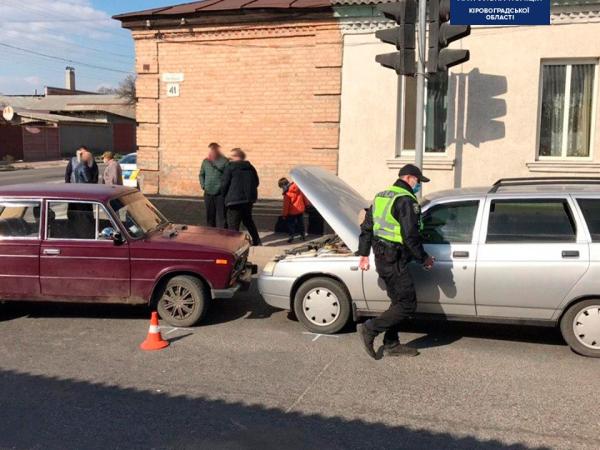 Новина На Кропивницького зіткнулися дві автівки Ранкове місто. Кропивницький