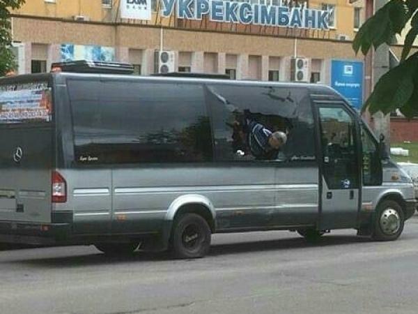 Новина У Кропивницькому автобус з дітьми потрапив у ДТП Ранкове місто. Кропивницький