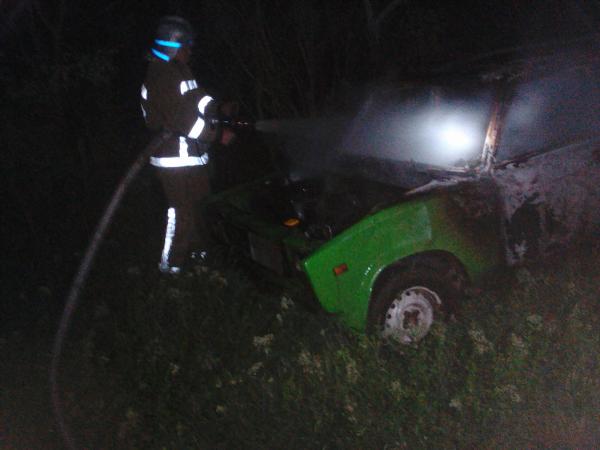 Новина На Кіровоградщині загорівся старенький автомобіль ВАЗ 2104 Ранкове місто. Кропивницький