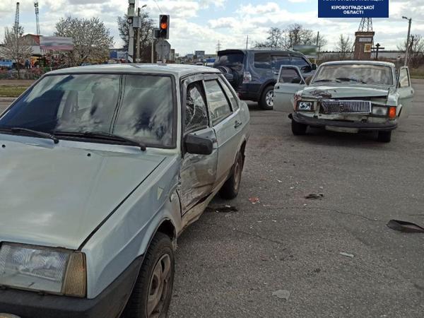 Новина Кропивницький: За містом зіткнулися дві автівки Ранкове місто. Кропивницький