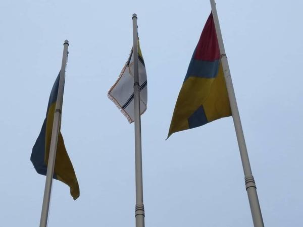 Новина У Кропивницькому на підтримку полонених моряків підняли прапор ВМС України (ФОТО) Ранкове місто. Кропивницький