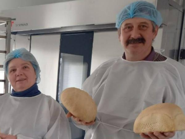 Новина Кіровоградщина: Вперше за 30 років у Дмитрівці відкрили хлібопекарню Ранкове місто. Кропивницький