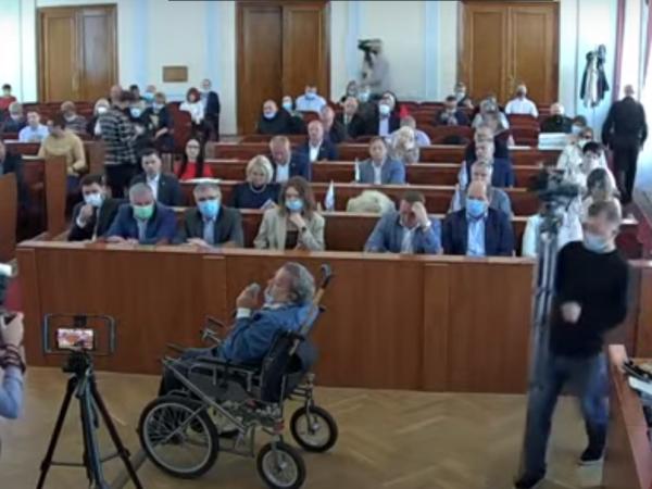 Новина Кропивницький: Чого вимагав чоловік на інвалідному візку на сесії міської ради? Ранкове місто. Кропивницький