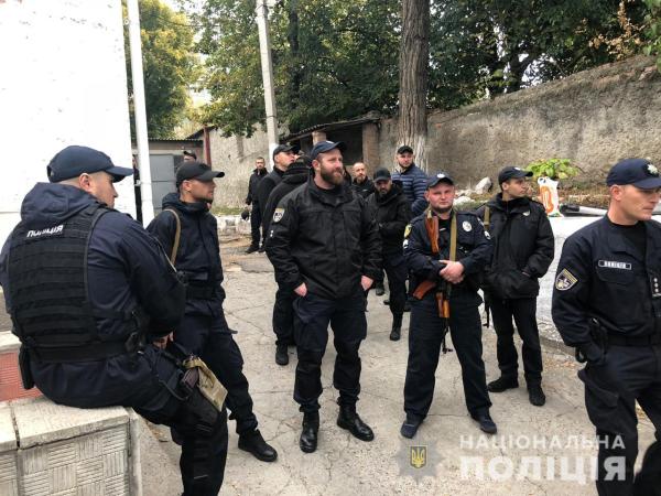 Новина Кіровоградські поліцейські відбули у відрядження до зони проведення Операції Об’єднаних сил Ранкове місто. Кропивницький