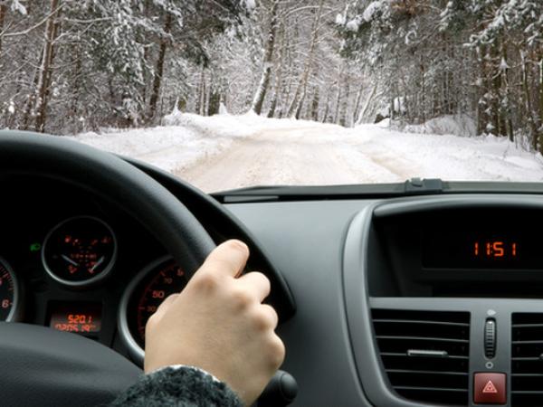 Новина Як поводитися водіям і пішоходям на зимовій дорозі? (ПОРАДИ) Ранкове місто. Кропивницький
