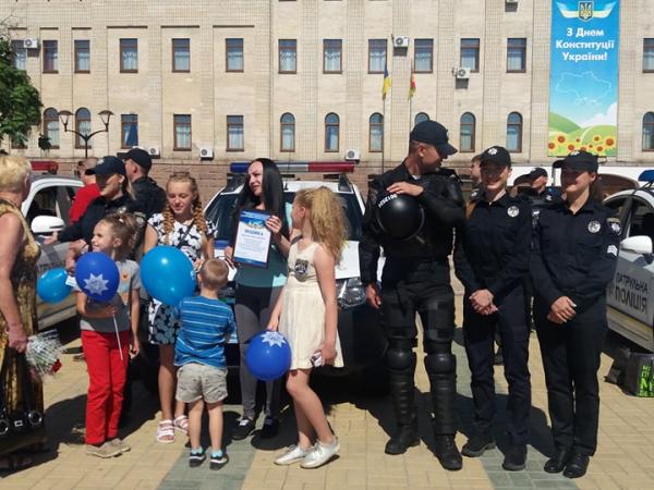 Новина У Кропивницькому поліцейські відзначили професійне свято (ФОТО) Ранкове місто. Кропивницький