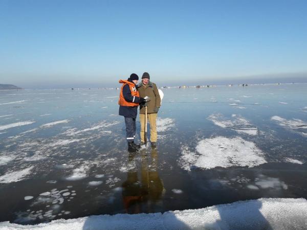 Новина На Кіровоградщині рятувальники закликають рибалок не виходити на тонку кригу Ранкове місто. Кропивницький