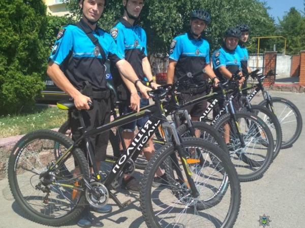 Новина Кропивницький: Патрульна поліція сіла на велосипеди Ранкове місто. Кропивницький