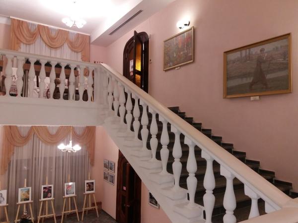 Новина Кропивницький: Художній музей запрошує написати картину для Великоднього благодійного аукціону Ранкове місто. Кропивницький