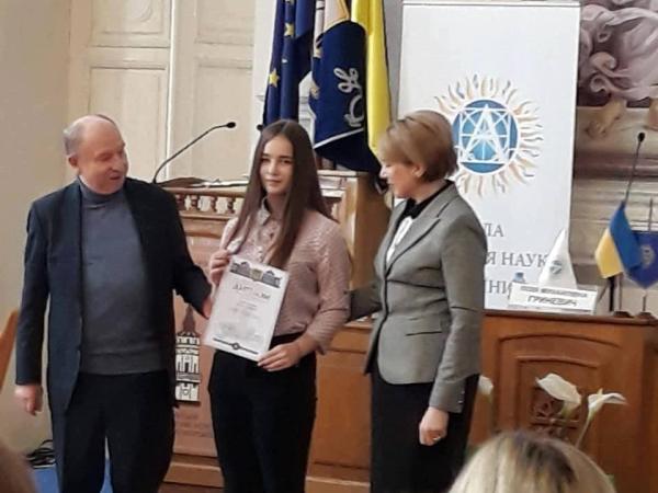 Новина Кропивницька школярка отримуватиме стипендію Президента України (ФОТО) Ранкове місто. Кропивницький