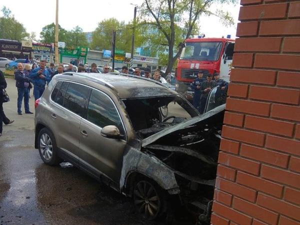 Новина Патрульна поліція інформує щодо автівки, яка загорілася біля Дендропарку (ФОТО) Ранкове місто. Кропивницький