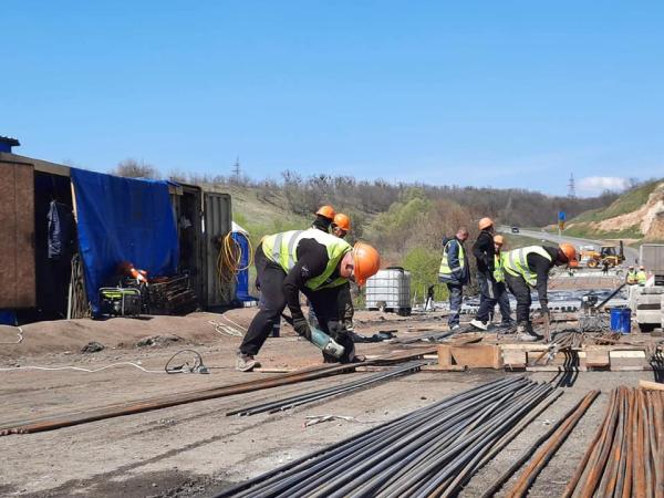 Новина Кіровоградщина: Триває ремонт мосту через Синюху Ранкове місто. Кропивницький