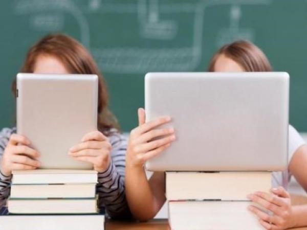 Новина Дванадцять шкіл Кіровоградщини вже користуються електронними журналами Ранкове місто. Кропивницький