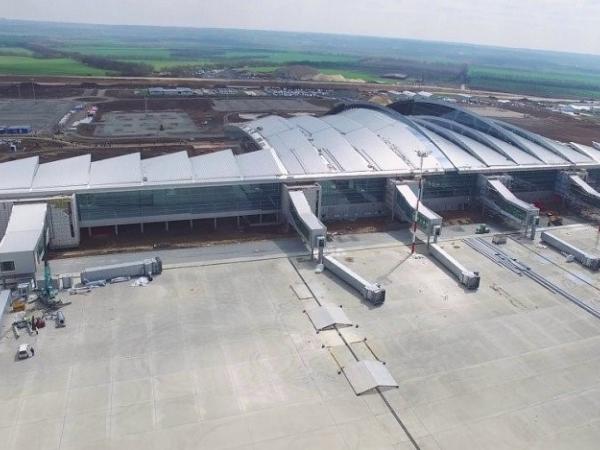 Новина Мінінфраструктури почало будівництво нового аеропорту між Дніпром і Запоріжжям - Омелян Ранкове місто. Кропивницький