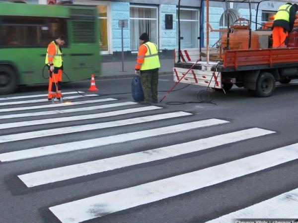 Новина У Кропивницькому мають намалювати розмітку, пішоходні переходи й оновити дорожні знаки Ранкове місто. Кропивницький