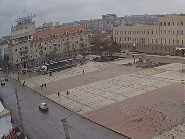 Новина Їде Президент та Kozak system: на центральній площі Кропивницького встановлюють сцену Ранкове місто. Кропивницький