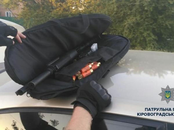 Новина Стрільців, які гатили по офісу з рушниці в Кропивницькому, затримали за 15 хвилин (ФОТО) Ранкове місто. Кропивницький