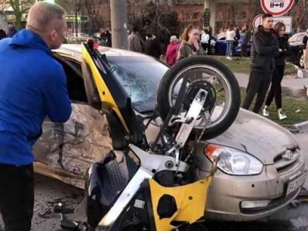 Новина У Кропивницькому на проспекті Винниченка загинув мотоцикліст Ранкове місто. Кропивницький
