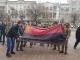 У Кропивницькому урочисто замінили червоно-чорний прапор біля міської ради (ФОТО)