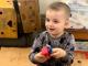 Кіровоградщина: Гуманітарний центр обласної ради передав солодощі й іграшки дітям-переселенцям