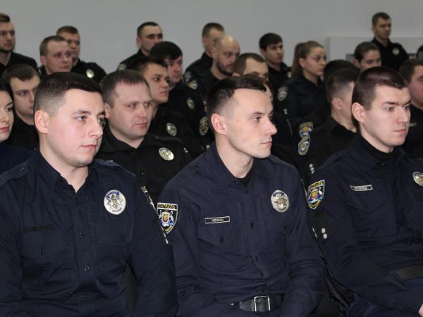 Новина Начальник поліції Кіровоградської області провів нараду з колегами з Управління патрульної поліції Ранкове місто. Кропивницький