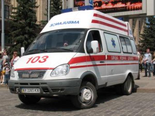 Новина Кировоградские спасатели помогли медикам транспортировать больного Ранкове місто. Кропивницький