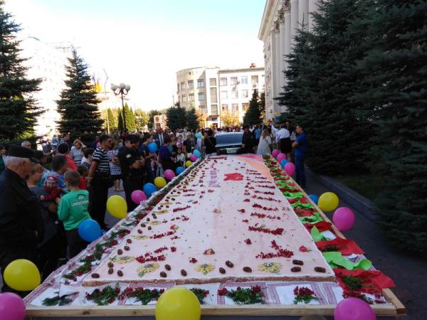 Новина До дня міста Кропивницького спечуть пиріг вагою 264 кілограма Ранкове місто. Кропивницький