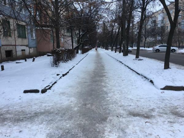 Новина Кропивницький: Кому доручили розчищати кригу на тротуарах? Ранкове місто. Кропивницький