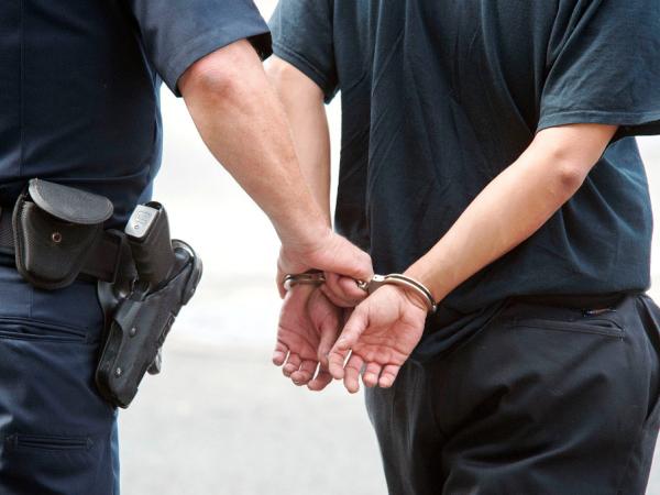 Новина Поліція заарештувала злочинця, який пограбував підлітка Ранкове місто. Кропивницький