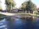 Десятий день заливає нечистотами вулицю Кропивницького в обласному центрі (ФОТО)