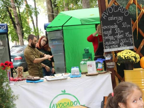 Новина У Кропивницькому триває фестиваль вуличної їжі (ФОТО) Ранкове місто. Кропивницький