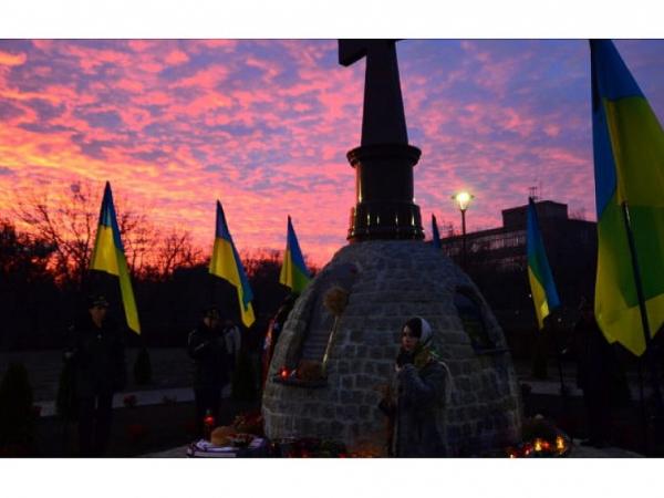Новина Кропивничан закликають долучитися до акції «Запали свічку» Ранкове місто. Кропивницький