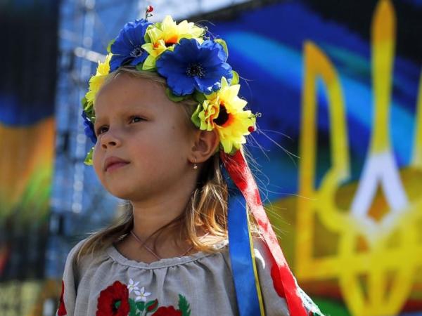 Новина До Дня Незалежності у Кропивницькому сплетуть великий вишиваний вінок Ранкове місто. Кропивницький