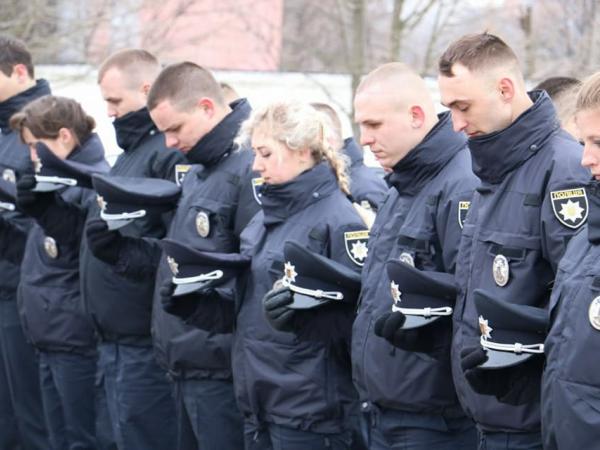 Новина Сімнадцять нових патрульних поліцейських присягнули на вірність Україні Ранкове місто. Кропивницький