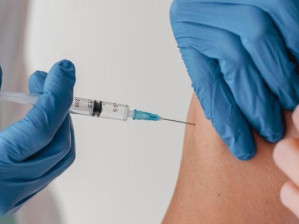 Новина Кіровогрнадщина: Як працюватимуть центри вакцинації на різдвяні свята? Ранкове місто. Кропивницький