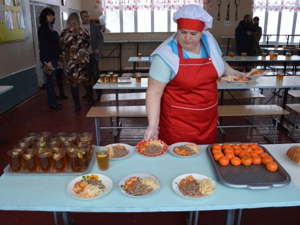 Новина У Кропивницькому затвердили ціни на харчування у дитсадках і школах Ранкове місто. Кропивницький