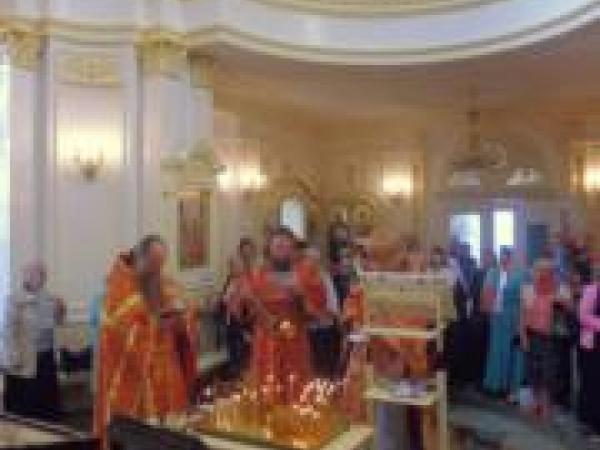 Новина 11 вересня Православна Церква відзначила пам’ять усікновіння глави Іоанна Хрестителя. Ранкове місто. Кропивницький