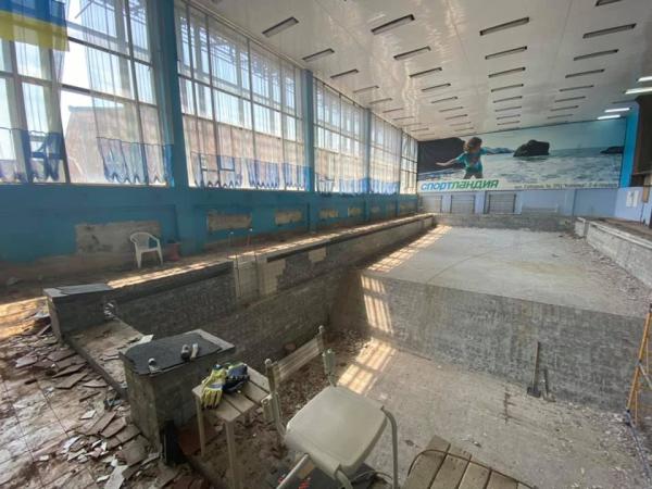 Новина У Кропивницькому у спортшколі ремонтують басейн (ФОТО) Ранкове місто. Кропивницький