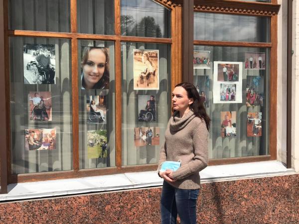 Новина У Кропивницькому «у вікні» розгорнули виставку фотографій Анастасії Шкоди (ФОТО) Ранкове місто. Кропивницький