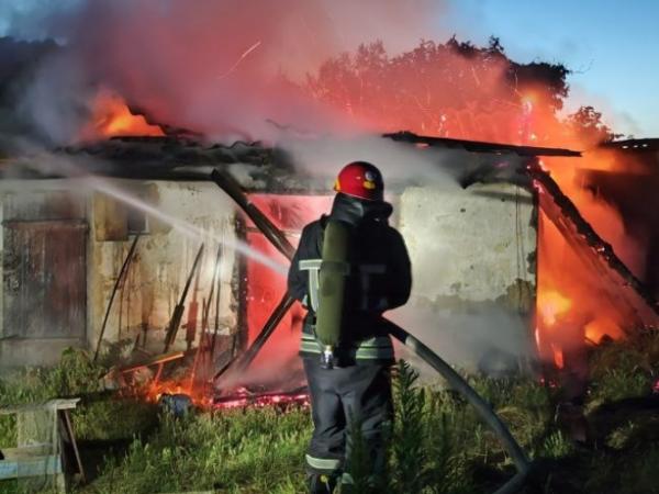Новина Чотири пожежі сталися цієї ночі: три з них у Кропивницькому районі Ранкове місто. Кропивницький