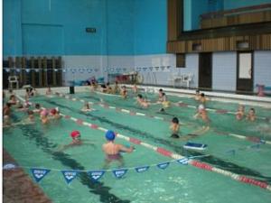 Новина Кропивницькі школярі будуть плавати у басейні спортшколи «Надія» безкоштовно Ранкове місто. Кропивницький