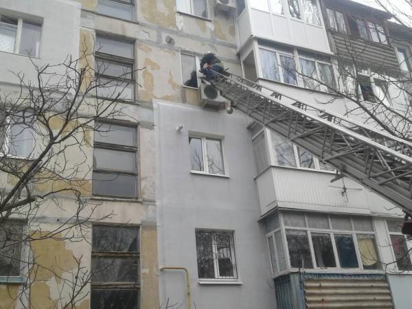 Новина Кропивницький: Рятувальники відкрили двері квартири, у якій перебувала хвора господарка Ранкове місто. Кропивницький