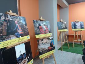 Новина В обласному центрі відкрилася виставка мандрівного волонтерського фотопроєкту Ранкове місто. Кропивницький
