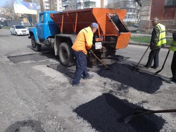 Новина У Кропивницькому розпочався сезон ямкового ремонту доріг Ранкове місто. Кропивницький